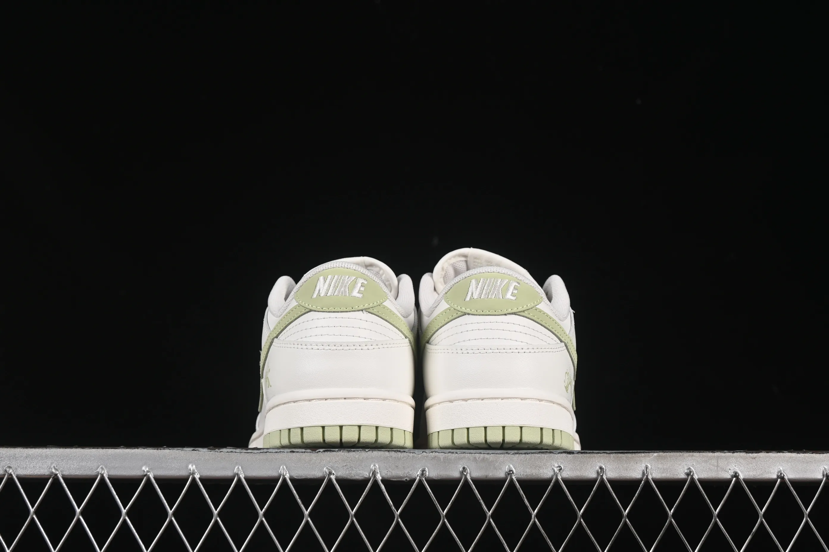 All categories Nk SB Dunk series Nk SB Dunk Low low-top sneakers Nike SB Dunk Low Forest City Anniversary high-end custom low-top casual sneakers WG0212-018
